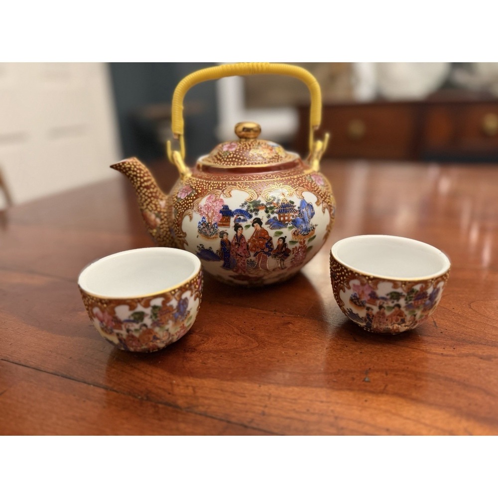 Vintage Chinese Satsuma Style Porcelain Teapot & 2 Cups Set Gilt Geisha 7"